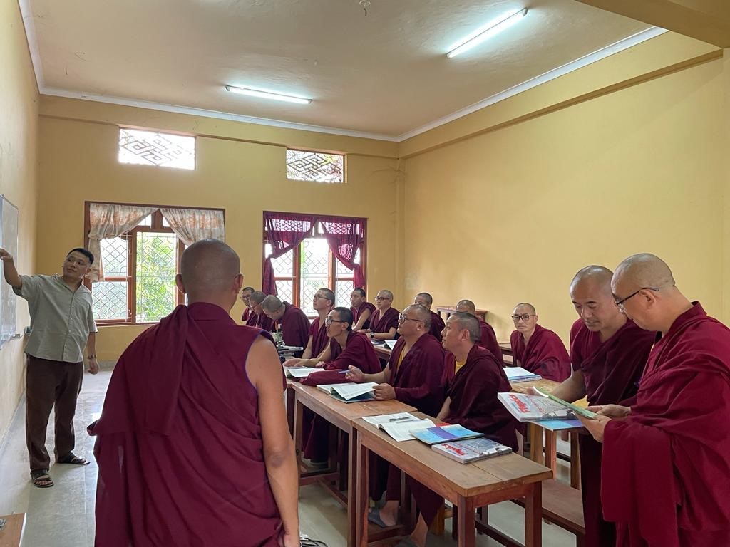 tenzin-jangchup-instructs-a-class-at-the-sera-jey-monastery-mundgod-india.jpg